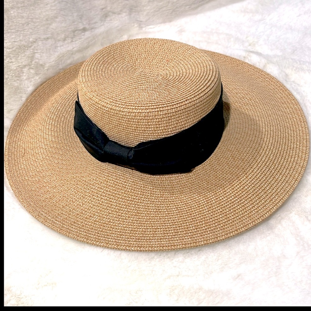 Sun Shade Round Hat. Black Tie Ribbon